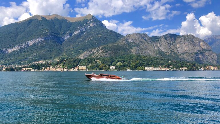 italy, boat, landscape-3674616.jpg